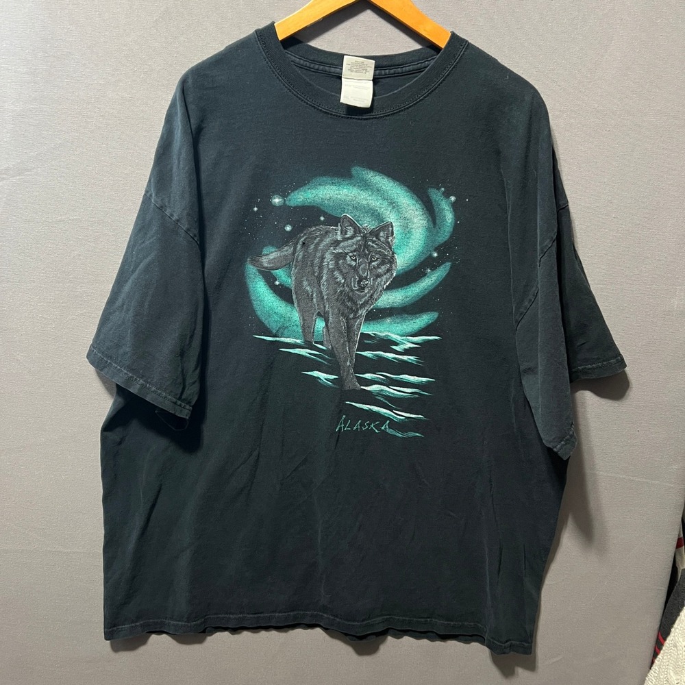 Gildan Alaska Wolf Aurora Borealis Graphic T-Shirt Mens 2XL Black Short Sleeve